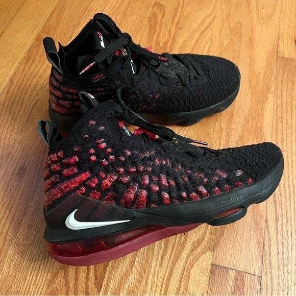 Nike Lebron 17 “Infrared” - Picture 2 of 7